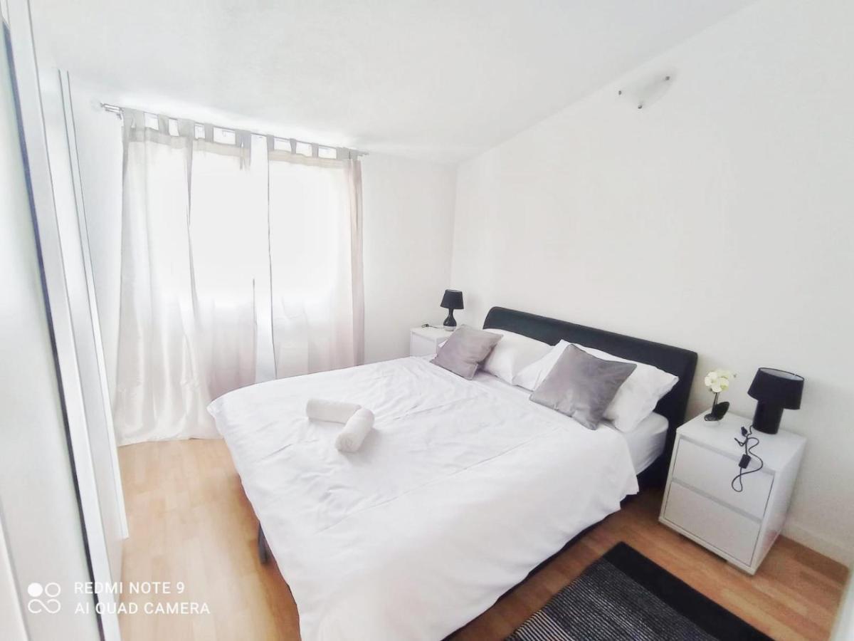 Apartman Mia With Pool1 Split Exterior photo